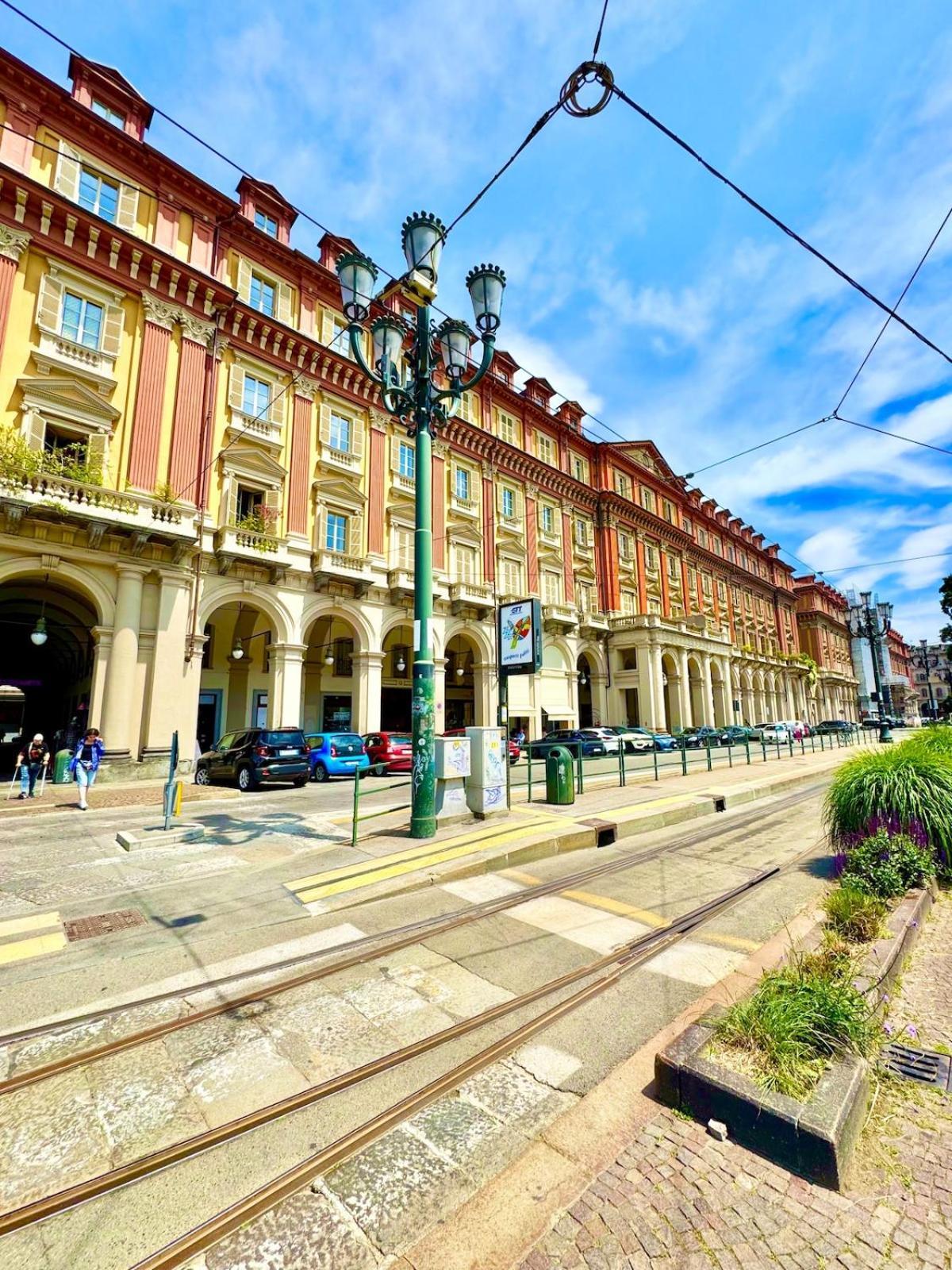 - Piazza Statuto - La Degli Artisti *